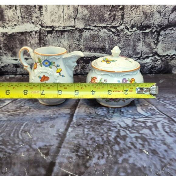 Vintage Porcelain Creamer and Sugar Bowl Set Estee Lauder Chinoiserie Collection - Picture 7 of 7